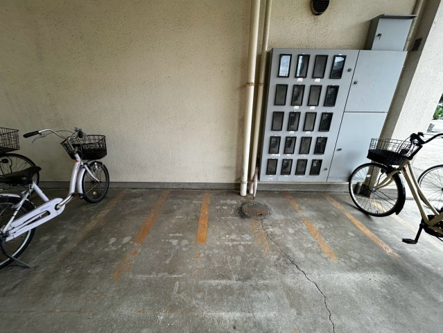 加藤アパート B棟の駐車場