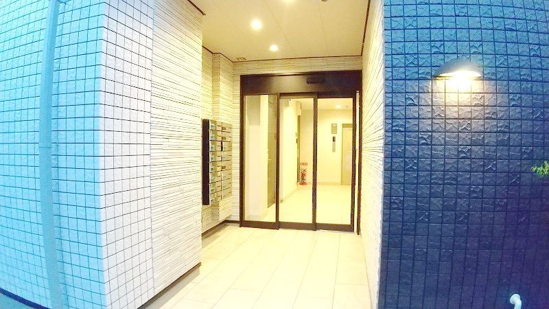 Rapport H&S　ラポールエイチアンドエスのエントランス