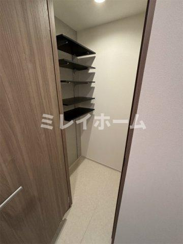 R-Residence南千束の玄関