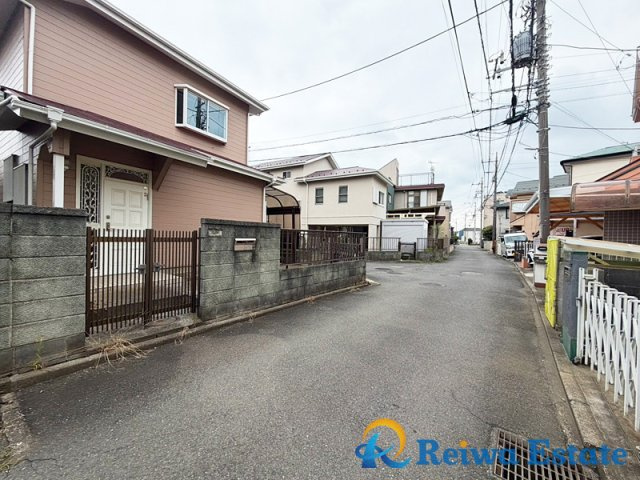 売地　茅ヶ崎市萩園の前面道路含む現地写真