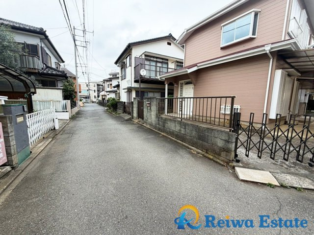 売地　茅ヶ崎市萩園の前面道路含む現地写真