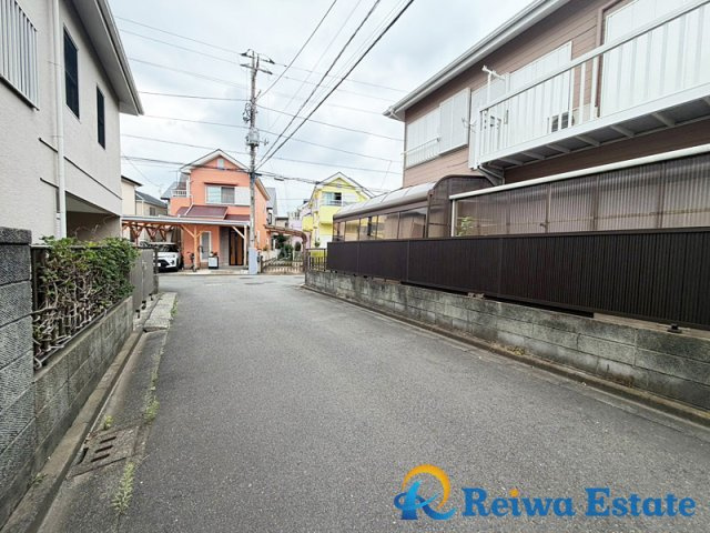 売地　茅ヶ崎市萩園の前面道路含む現地写真