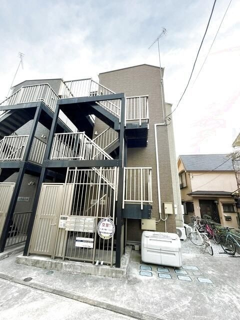 ドミール十条の外観