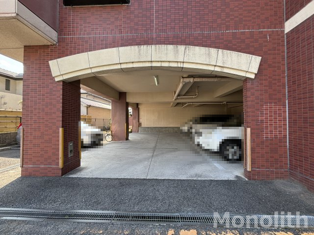 MIRUS岸和田の駐車場