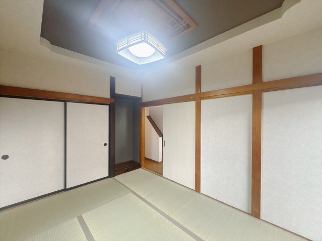 【中古戸建】前橋市横沢町の和室|■1階和室｜和室でしか味わえない畳ならではの香りや素材で和のやすらぎを感じてください♪休日はお子様とお昼寝するのにも最適です！