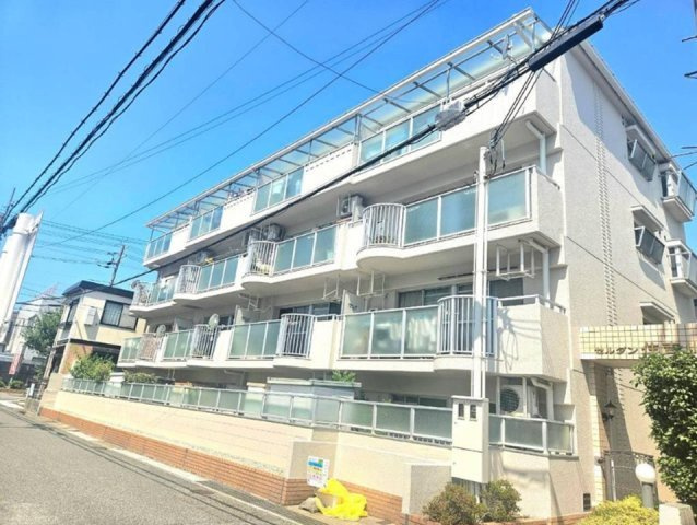 セルダン住吉川の外観|２階のお部屋なので、エントランスや駐輪場が近いです。
