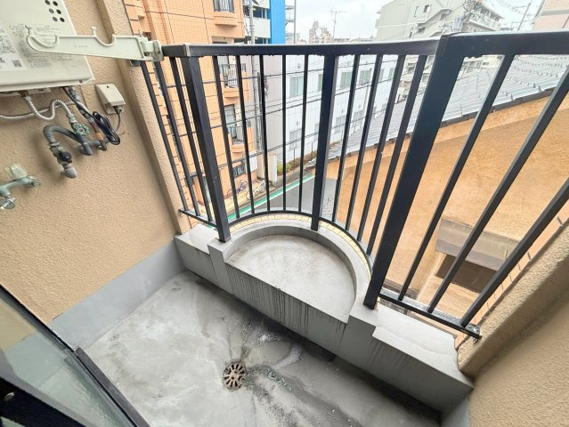 TARO淡路のバルコニー