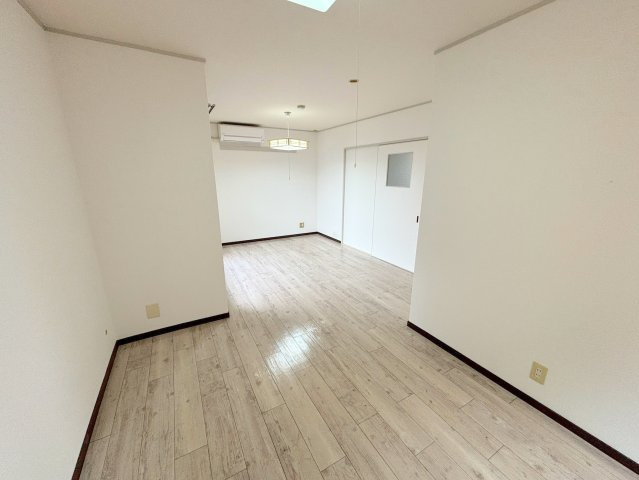 TARO淡路の内装