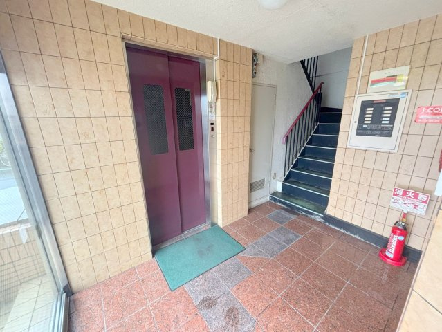 TARO淡路のロビー