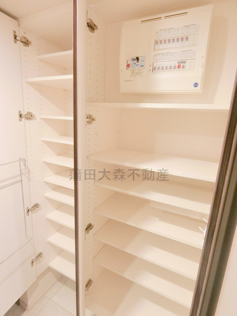 ライオンズ蒲田レジデンスの設備|玄関収納