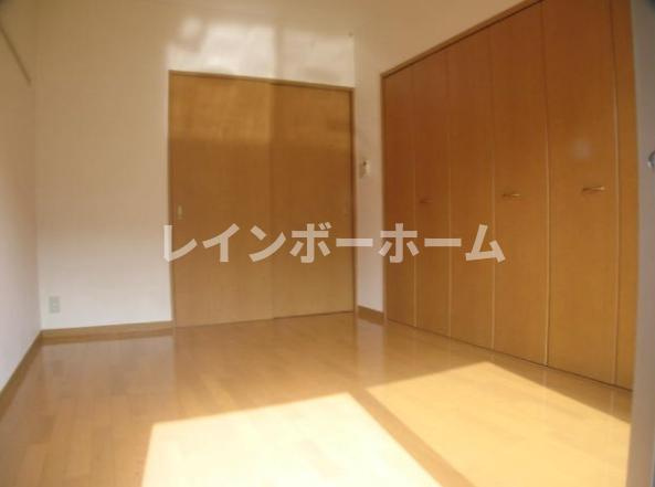 アーバンブライトの寝室