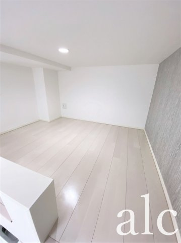 Stage　南小岩の内装|広々3.2帖のロフト