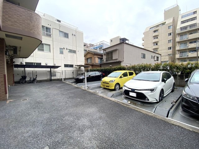 ダイアパレスグランデージ板橋の駐車場|駐車場