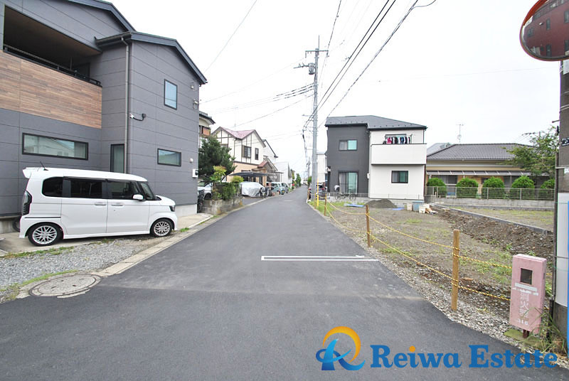売地　茅ヶ崎市柳島1丁目の前面道路含む現地写真