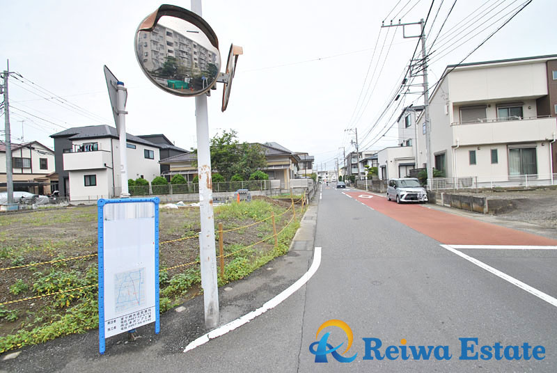 売地　茅ヶ崎市柳島1丁目の前面道路含む現地写真
