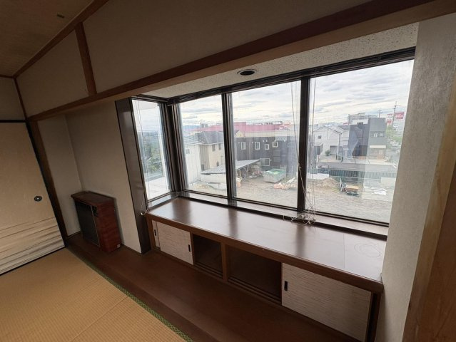 守山市播磨田町の事務所の内装