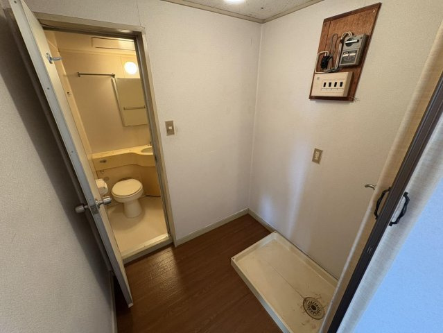 守山市播磨田町の事務所のトイレ