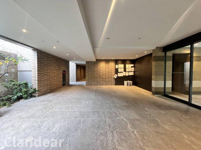 クリオ亀有ガーデンマークスのロビー|ドキドキの新生活も、安心してスタート。ぴったりの住まいを見つけませんか？クランディアが一緒に住まい選びをサポートします‼　まずは、お気軽にお問合せください　＃クランディア