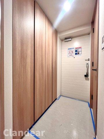 クリオ亀有ガーデンマークスの玄関|ドキドキの新生活も、安心してスタート。ぴったりの住まいを見つけませんか？クランディアが一緒に住まい選びをサポートします‼　まずは、お気軽にお問合せください　＃クランディア
