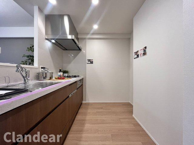 クリオ亀有ガーデンマークスのキッチン|ドキドキの新生活も、安心してスタート。ぴったりの住まいを見つけませんか？クランディアが一緒に住まい選びをサポートします‼　まずは、お気軽にお問合せください　＃クランディア