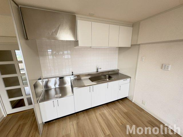泉北鴨谷台３丁6号棟のキッチン