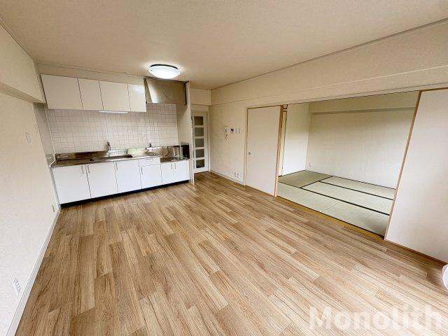 泉北鴨谷台３丁6号棟の居間・リビング