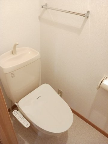 グリ－ンハイツ宮町Ａ　　　刈谷市近郊の賃貸はクラスホーム刈谷店のトイレ|落ち着いたトイレです
