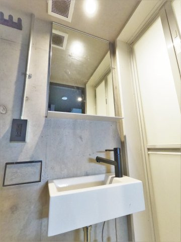 板橋区大山東町の賃貸マンションの独立洗面台|同仕様