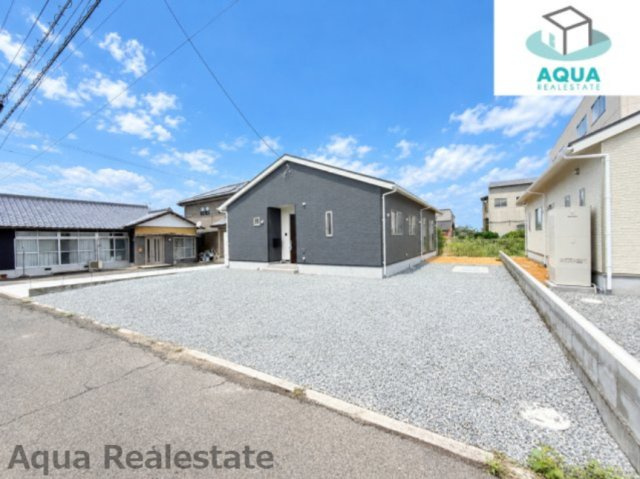 丸亀市垂水町の新築一戸建の前面道路含む現地写真|前面道路含む現地写真です
