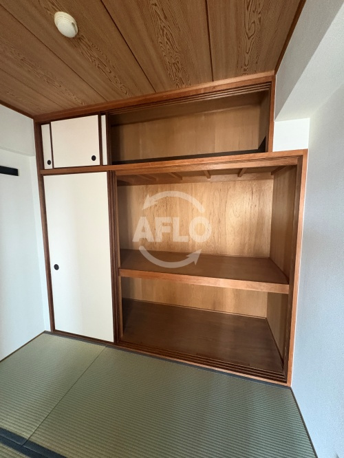 ファミール西九条の収納|ファミール西九条　押入