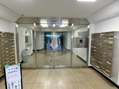 【エントランス】 | 秀和番衆町レジデンス