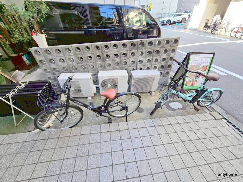 ビビッド北堀江　仲介手数料無料の駐車場