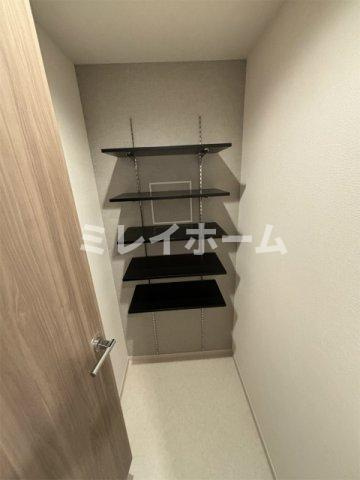 R-Residence南千束の玄関