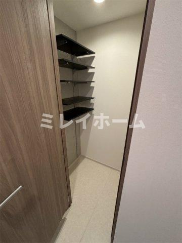 R-Residence南千束の玄関