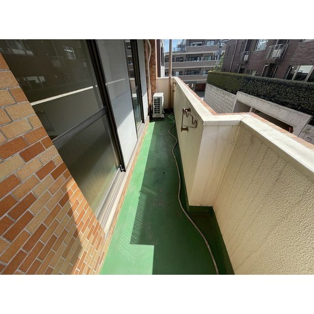 ベラビスタ信濃町のバルコニー