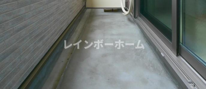 ジーメゾン岩槻のバルコニー