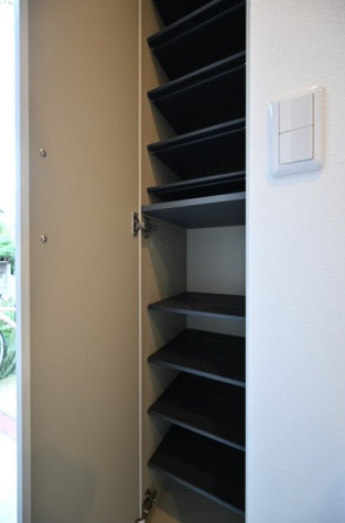 杉並区松ノ木３丁目の賃貸マンションの収納