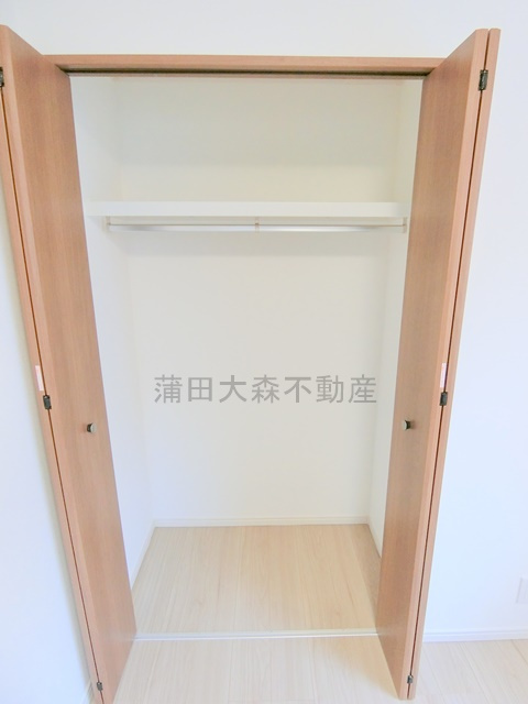 ウエルストン池上の収納|洋室4.7帖の収納　クローゼット