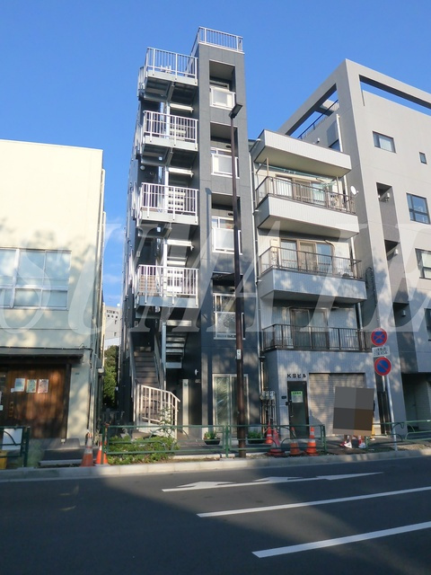 江戸川区中央４丁目の店舗一部