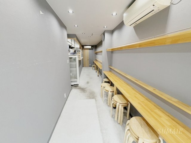 江戸川区中央４丁目の店舗一部の居間・リビング