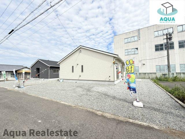 丸亀市垂水町の新築一戸建の前面道路含む現地写真|前面道路含む現地写真です