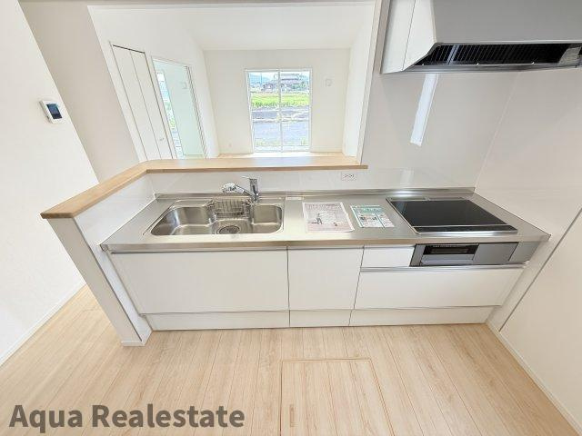 丸亀市垂水町の新築一戸建のキッチン|使いやすいキッチンです