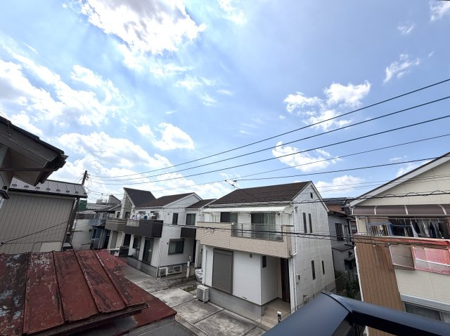 越谷市下間久里２０期１号棟グラファーレ　新築戸建の展望|季節の移ろいを感じられる見晴らしの良い眺望。朝の空気もとても爽やかです。