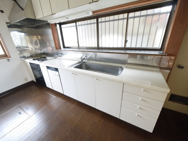山武市蓮沼ハ　中古戸建のキッチン|敷地約149坪 ４LDK平家+倉庫（キッチン+シャワー室付）