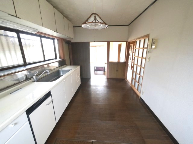 山武市蓮沼ハ　中古戸建のキッチン|敷地約149坪 ４LDK平家+倉庫（キッチン+シャワー室付）