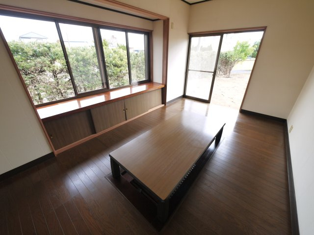 山武市蓮沼ハ　中古戸建の居間・リビング|敷地約149坪 ４LDK平家+倉庫（キッチン+シャワー室付）
