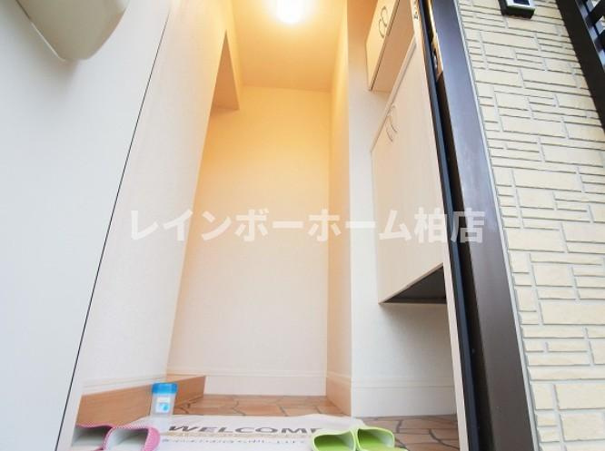 特典：仲介手数料が50％OFFです‼の玄関