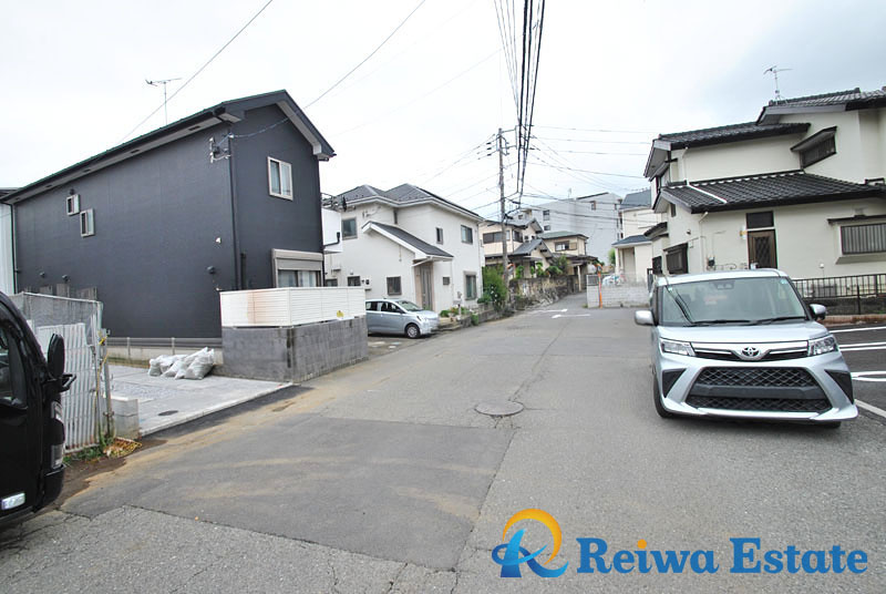 新築戸建　茅ヶ崎市菱沼1丁目の前面道路含む現地写真