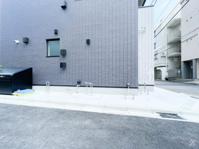 錦邸南麻布の駐車場