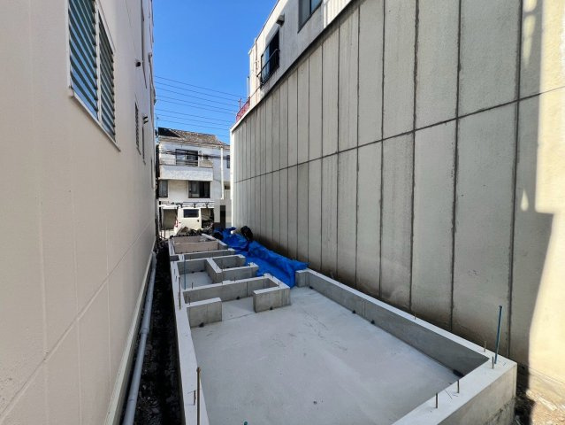 【外観】 | 世田谷区三軒茶屋２丁目　新築戸建て | 【建築中】小学校まで徒歩4分、子育て環境も充実